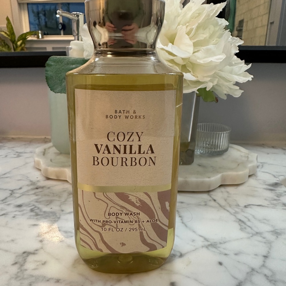 Bath & Body Works Gold Body Wash Cozy Vanilla Bourbon